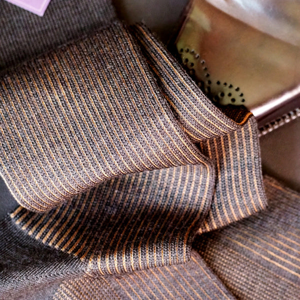 ヘアラインストライプロングホーズ - 靴下  Il Regalo/イルレガロ | HIGH QUALITY SOCKS