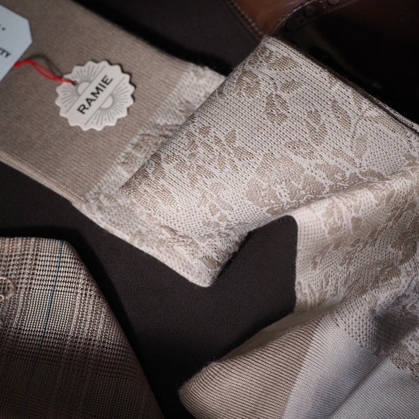 ラミーフローラルロングホーズ - 靴下 Il Regalo/イルレガロ | HIGH QUALITY SOCKS