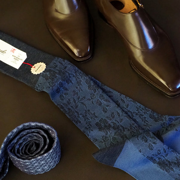 ラミーフローラルロングホーズ - 靴下  Il Regalo/イルレガロ | HIGH QUALITY SOCKS